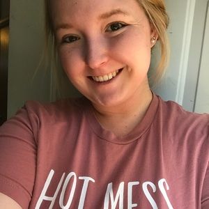 Meet your Posher, Mikaela